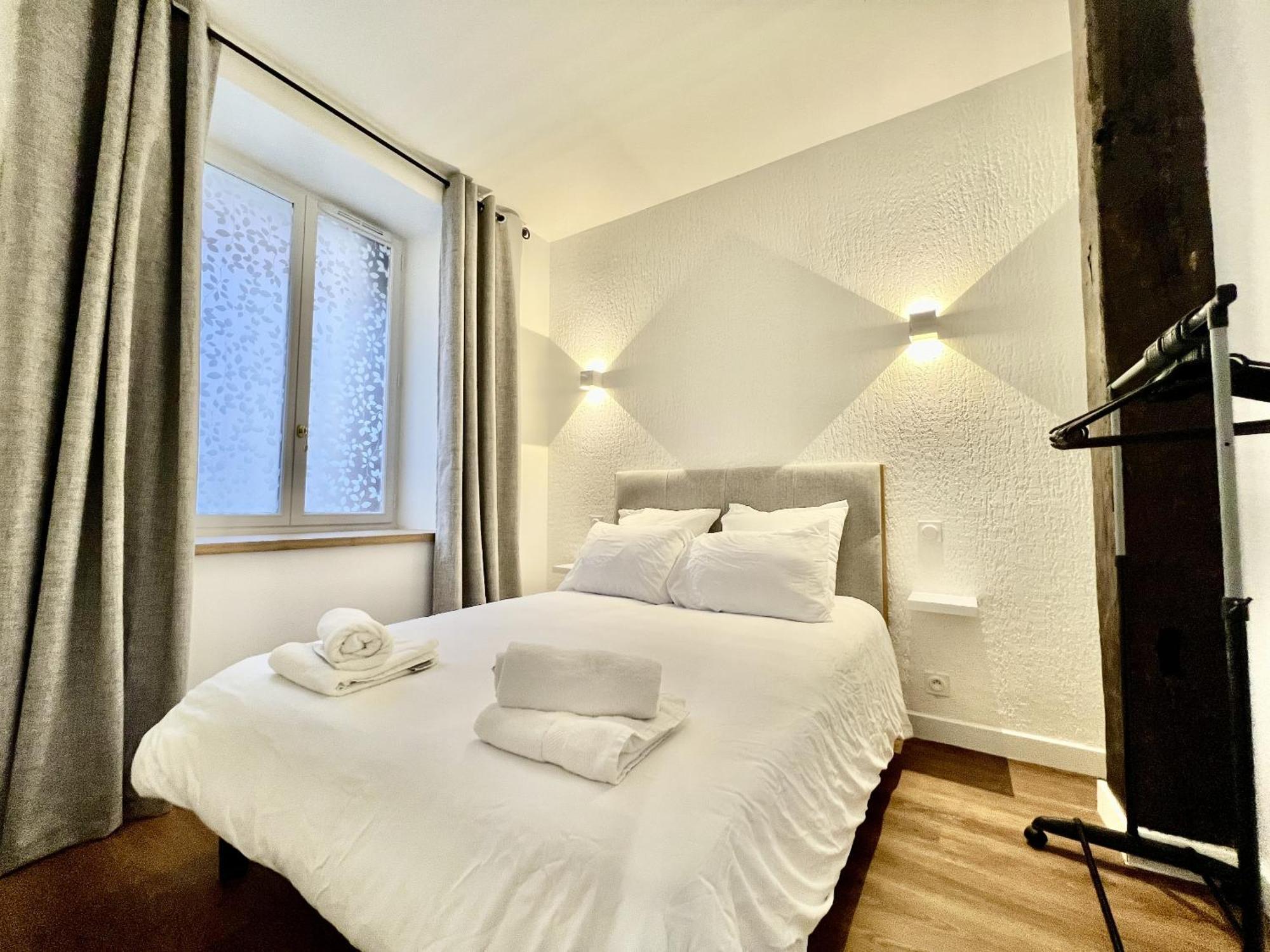 Les Logis D'Esmeralda-Des Appartements Au Charme Intemporel Romorantin-Lanthenay Exterior foto